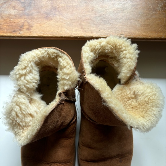 Chestnut Mini Bailey Button II Ugg Boots - Picture 3 of 12